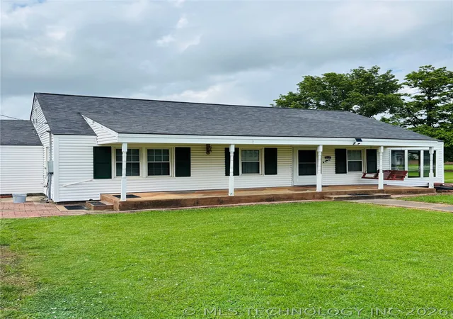 Photo 3 of Single family home for sale at 325 College Rd, Warner, OK 74469 | MLS# 2623783 | Listing updated on 2026-08-20