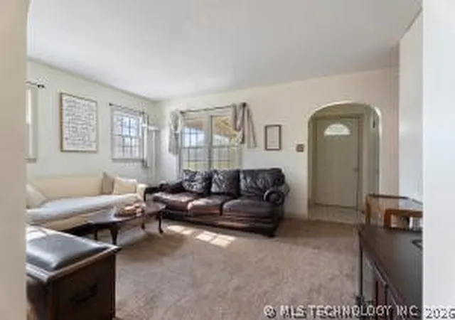 Homes for sale in Vinita, OK | 320 W Tahlequah, Vinita, OK 74301 | MLS# 2622918