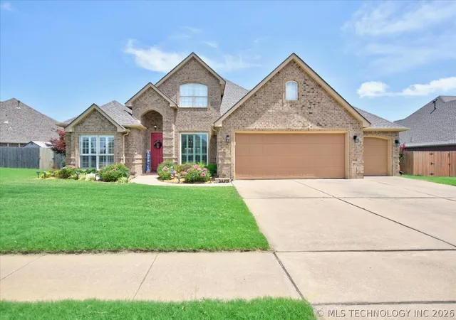 1st image of 124 Prairie Ridge Ct, Bartlesville, OK 74006 | MLS# 2624005