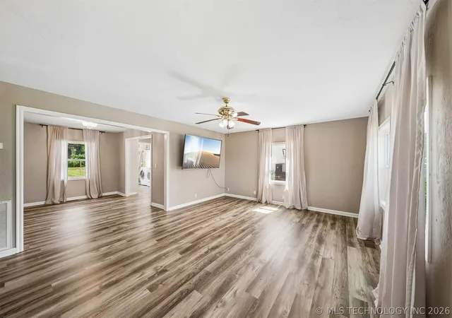 4th image of 828 E 5Th St, Cushing, OK 74023 | MLS# 2622940