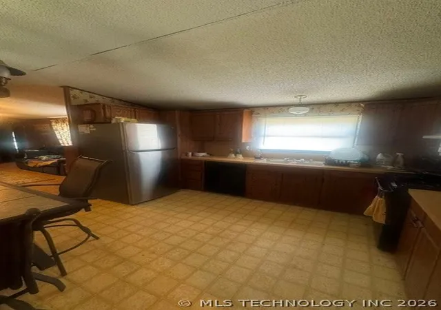 Photo 3 of Manufactured home for sale at 10130 Oakview Rd, Kingston, OK 73439 | MLS# 2623629 | Listing updated on 2026-08-25