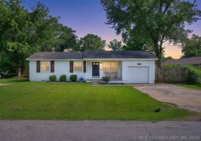Homes for sale in Coweta, OK | 30174 E 150th St S, Coweta, OK 74429 | MLS# 2624031