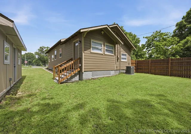 Homes for sale in Muskogee, OK | 322 N 9th St N, Muskogee, OK 74401 | MLS# 2624095