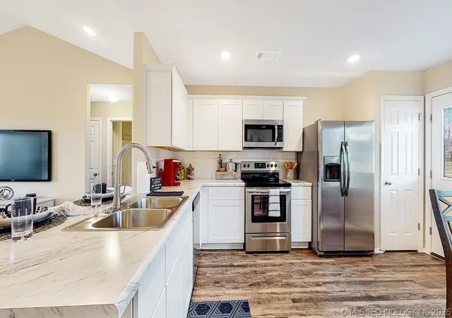 5th image of 3114 S 15Th Pl, Broken Arrow, OK 74012 | MLS# 2624098
