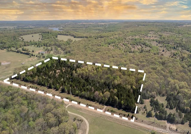 Homes for sale in Okemah, OK | 15 E 1180 Rd, Okemah, OK 74859 | MLS# 2623836