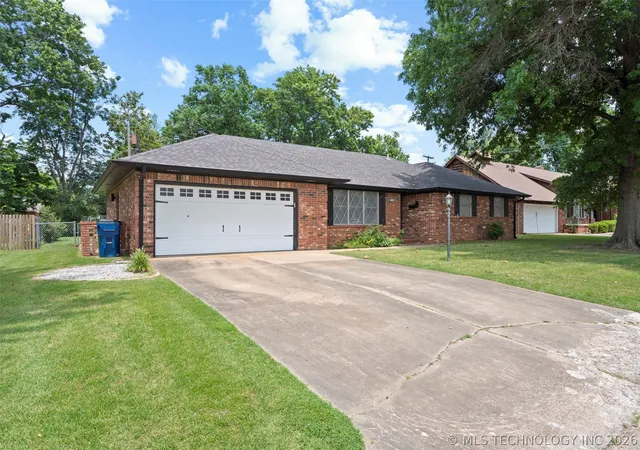 Homes for sale in Vinita, OK | 318 Sunset Dr, Vinita, OK 74301 | MLS# 2624116
