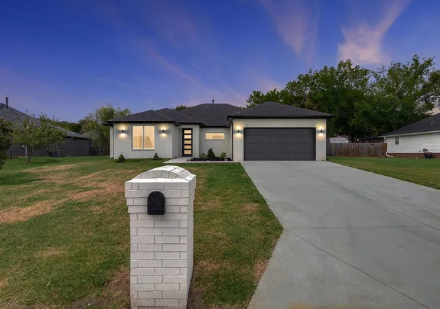 Photo 2 of Single family home for sale at 308 W Lauren St, Kiefer, OK 74041 | MLS# 2624140 | Listing updated on 2026-08-20