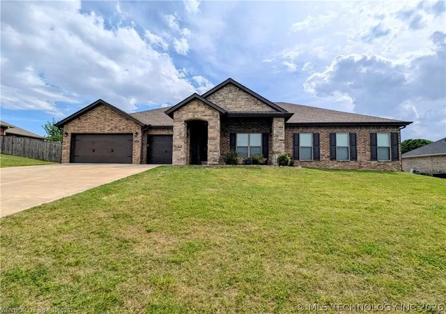 Homes for sale in Sallisaw, OK | 2035 Breckenridge Ave, Sallisaw, OK 74955 | MLS# 2623941