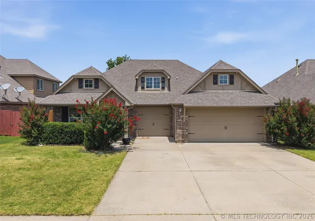 Homes for sale in Tulsa, OK | 17511 E 43rd St, Tulsa, OK 74134 | MLS# 2624177