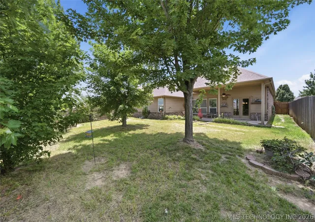 Homes for sale in Tulsa, OK | 17511 E 43rd St, Tulsa, OK 74134 | MLS# 2624177