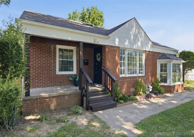 2nd image of 4110 S Detroit Ave, Tulsa, OK 74105 | MLS# 2623715