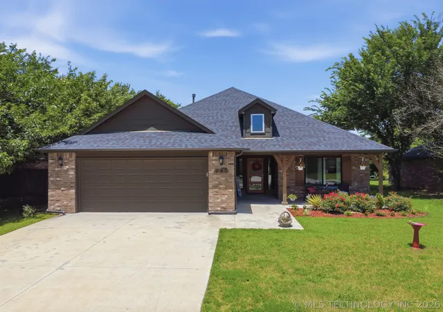 1st image of 733 E 139th Pl, Glenpool, OK 74033 | MLS# 2623895
