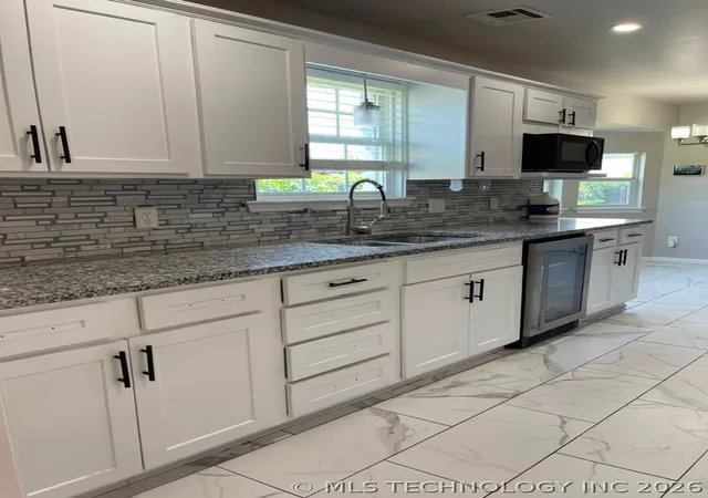 3rd image of 4014 S 100Th Eastavenue, Tulsa, OK 74146 | MLS# 2623674