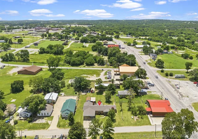 Homes for sale in Velma, OK | 302 3rd St, Velma, OK 73442 | MLS# 2622190