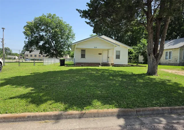 1st image of 609 W 5th St, Ada, OK 74820 | MLS# 2623869