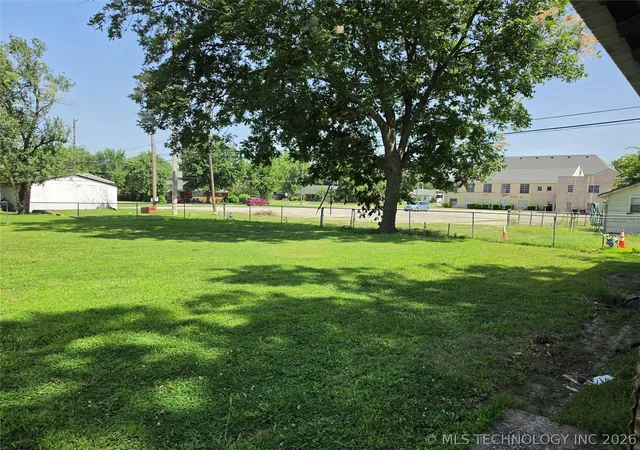 5th image of 609 W 5Th St, Ada, OK 74820 | MLS# 2623869