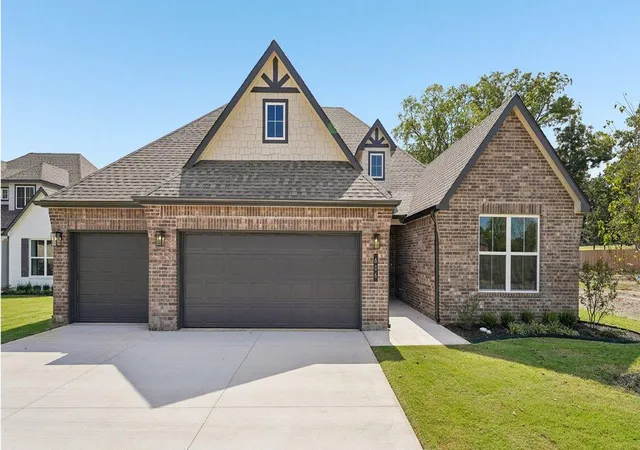 Photo 1 of Sale Pending at 606 W 83rd Street S, Tulsa, OK 74132 | MLS# 2624273 | Listing updated on 2026-10-02