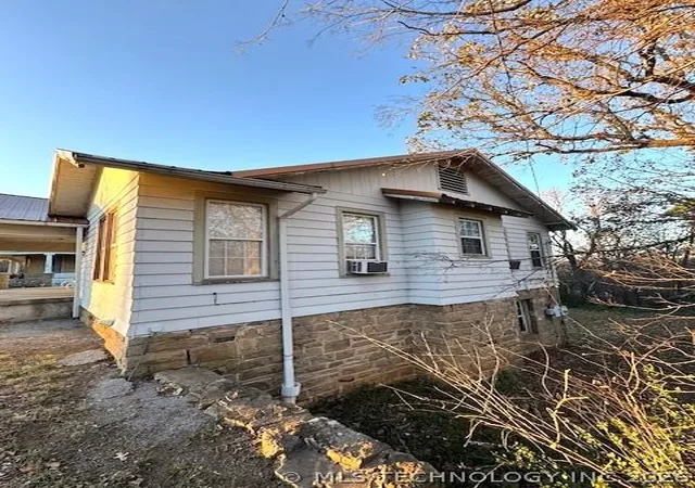 Homes for sale in Mc Alester, OK | 217 W Seminole Ave, Mc Alester, OK 74501 | MLS# 2624284