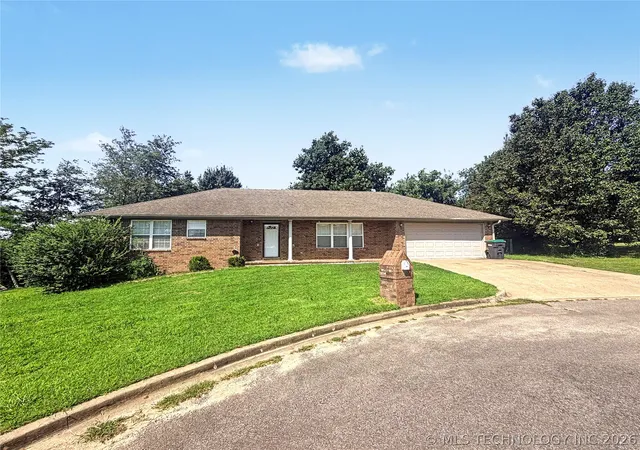 1st image of 1211 W 1st St, Tahlequah, OK 74464 | MLS# 2624297