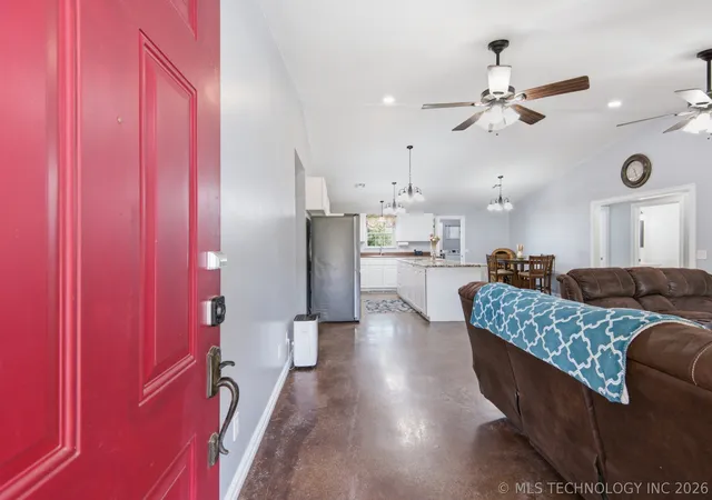 Homes for sale in Oktaha, OK | 233 E 113Th St S, Oktaha, OK 74450 | MLS# 2624298