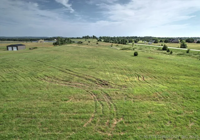 Photo 2 of Sale Pending at 10 N 52nd Westavenue, Sperry, OK 74073 | MLS# 2624216 | Listing updated on 2026-08-27