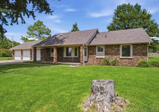 Homes for sale in Owasso, OK | 8261 N 162nd Eastavenue, Owasso, OK 74055 | MLS# 2623819