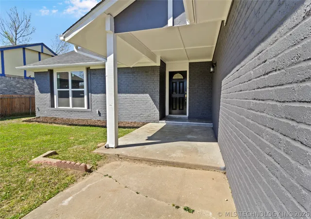 Photo 3 of Single family home for sale at 8418 N 117th E Eastavenue, Owasso, OK 74055 | MLS# 2623929 | Listing updated on 2026-08-20