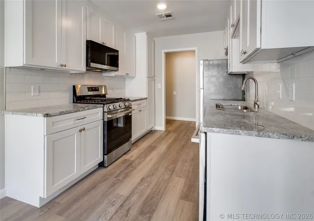 Photo 4 of Single family home for sale at 8418 N 117th E Eastavenue, Owasso, OK 74055 | MLS# 2623929 | Listing updated on 2026-08-20
