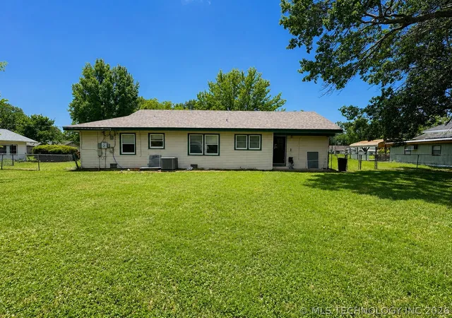 17th image of 203 Ne C, Stigler, OK 74462 | MLS# 2624333