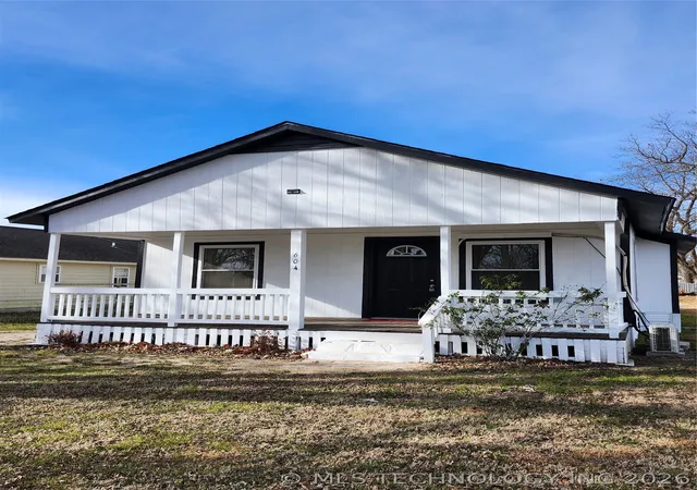 1st image of 604 N Oak St, Checotah, OK 74426 | MLS# 2624318