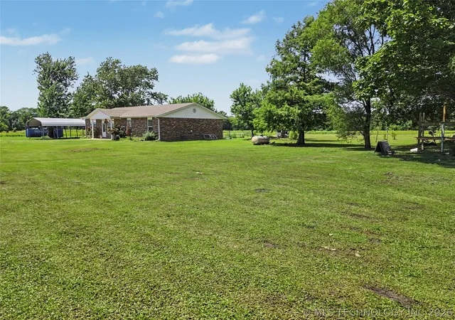 Homes for sale in Muskogee, OK | 3034 E Davis Field Rd, Muskogee, OK 74403 | MLS# 2624334