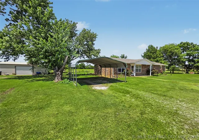 Homes for sale in Muskogee, OK | 3034 E Davis Field Rd, Muskogee, OK 74403 | MLS# 2624334