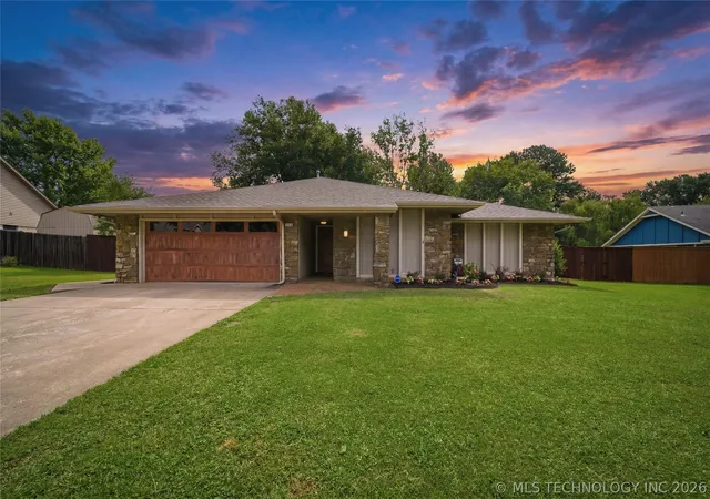 1st image of 6609 S Redbud Ave, Broken Arrow, OK 74011 | MLS# 2624349