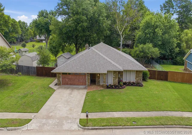 2nd image of 6609 S Redbud Ave, Broken Arrow, OK 74011 | MLS# 2624349