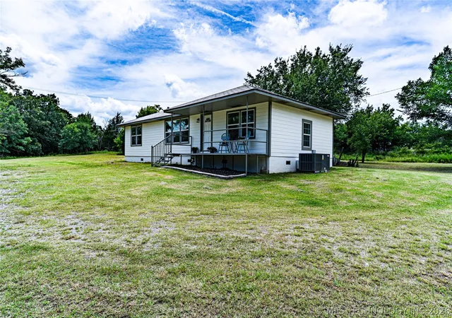 Photo 2 of Single family home for sale at 9698 Smathers Ln, Drumright, OK 74030 | MLS# 2624191 | Listing updated on 2026-09-22