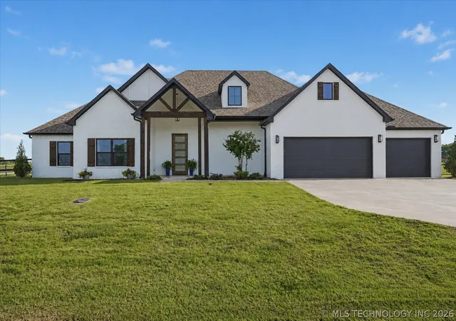 Homes for sale in Collinsville, OK | 7103 E 139th St, Collinsville, OK 74021 | MLS# 2624315