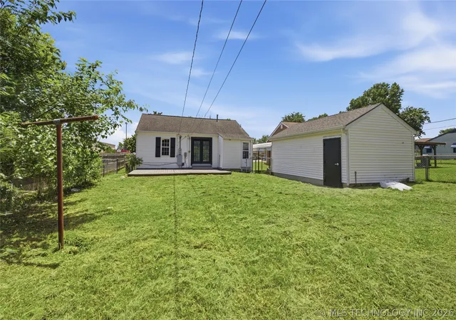 Homes for sale in Muskogee, OK | 2304 E Broadway Ave, Muskogee, OK 74403 | MLS# 2624210