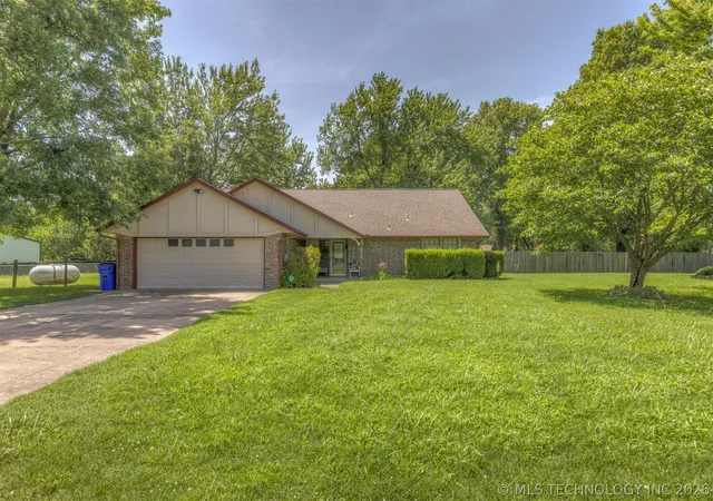1st image of 17404 S 324th Eastavenue, Coweta, OK 74429 | MLS# 2623882