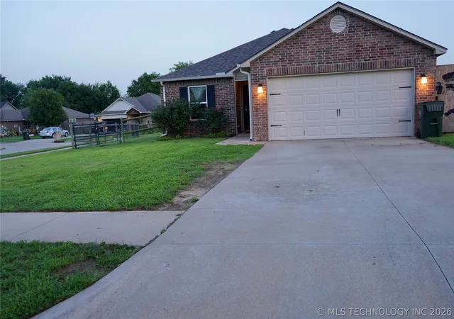 Homes for sale in Kiefer, OK | 324 Austin Ave, Kiefer, OK 74041 | MLS# 2623904