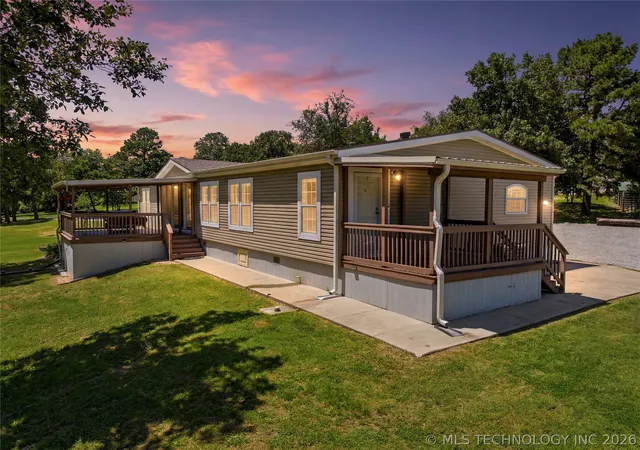 Homes for sale in Porum, OK | 113780 S 4294 Rd, Porum, OK 74455 | MLS# 2624393