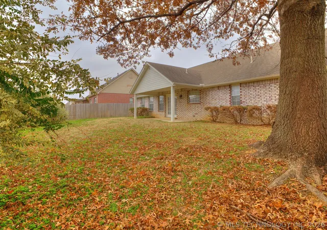 Photo 2 of Single family home for sale at 10592 E 142nd Street N, Collinsville, OK 74021 | MLS# 2624295 | Listing updated on 2026-08-20