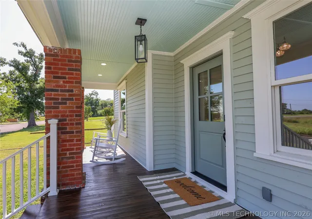 2nd image of 11 E Tahlequah, Sulphur, OK 73086 | MLS# 2624411