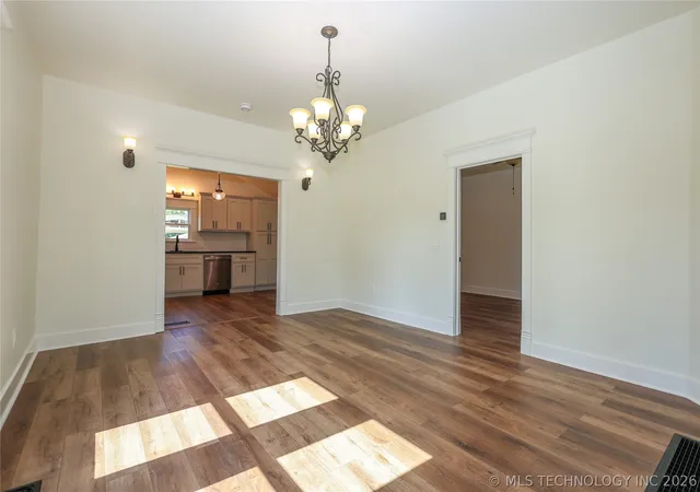 4th image of 11 E Tahlequah, Sulphur, OK 73086 | MLS# 2624411