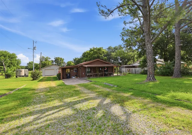 Homes for sale in Ada, OK | 17068 County Road 1520, Ada, OK 74820 | MLS# 2624421
