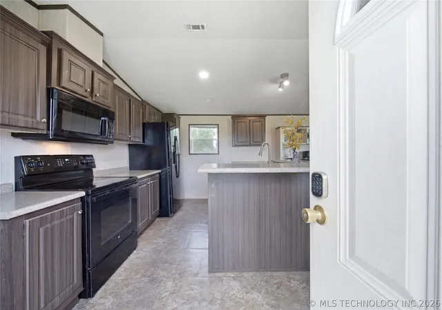 Photo 3 of Sale Pending at 16205 S Cedar Rd, Claremore, OK 74017 | MLS# 2624277 | Listing updated on 2026-08-20