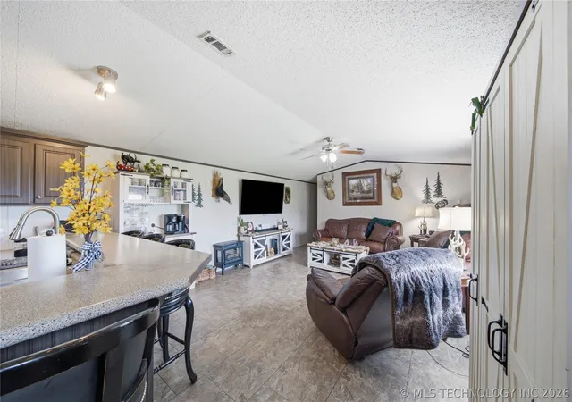 Photo 3 of Sale Pending at 16205 S Cedar Rd, Claremore, OK 74017 | MLS# 2624277 | Listing updated on 2026-08-20