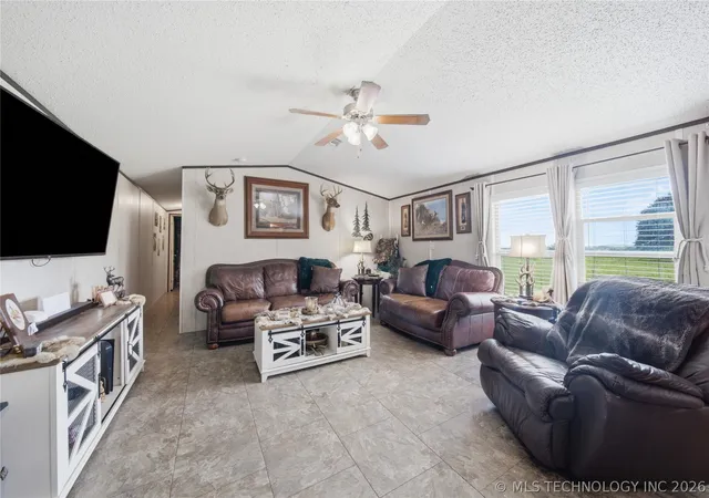 Photo 4 of Sale Pending at 16205 S Cedar Rd, Claremore, OK 74017 | MLS# 2624277 | Listing updated on 2026-08-20