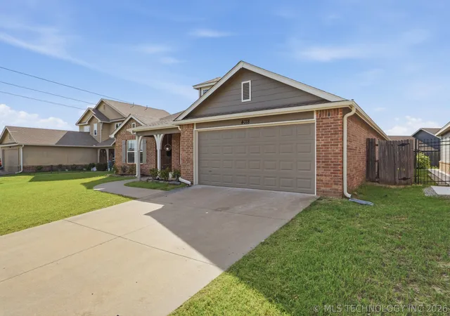 Homes for sale in Jenks, OK | 4018 W 105Th St S, Jenks, OK 74037 | MLS# 2624317