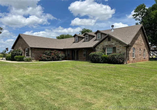 Homes for sale in Okmulgee, OK | 14260 N 270 Rd, Okmulgee, OK 74447 | MLS# 2624417