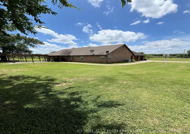 Homes for sale in Okmulgee, OK | 14260 N 270 Rd, Okmulgee, OK 74447 | MLS# 2624417
